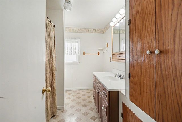 709 New William Street, Ludington, MI 49431