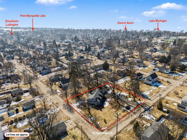 709 New William Street, Ludington, MI 49431