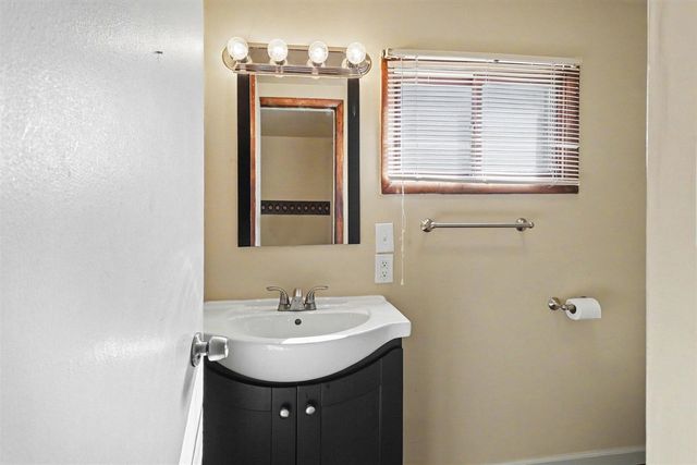 709 New William Street, Ludington, MI 49431