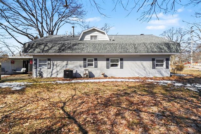 709 New William Street, Ludington, MI 49431