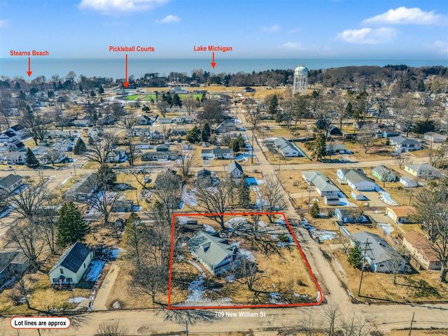 709 New William Street, Ludington, MI 49431