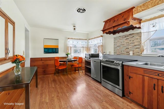 709 New William Street, Ludington, MI 49431