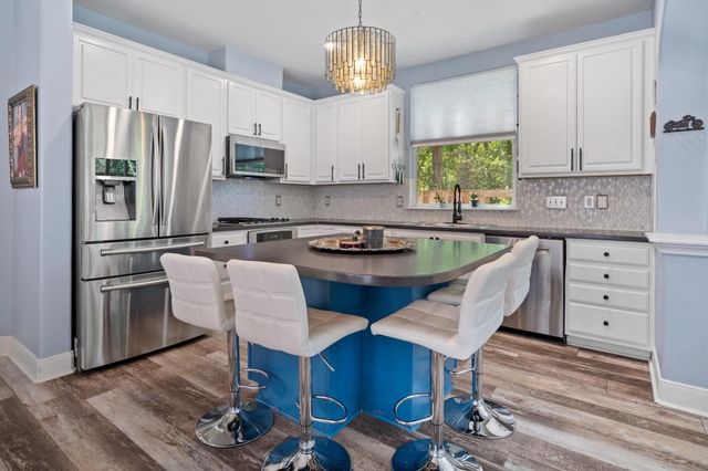 18 Cloud Bank Place, The Woodlands, TX 77382