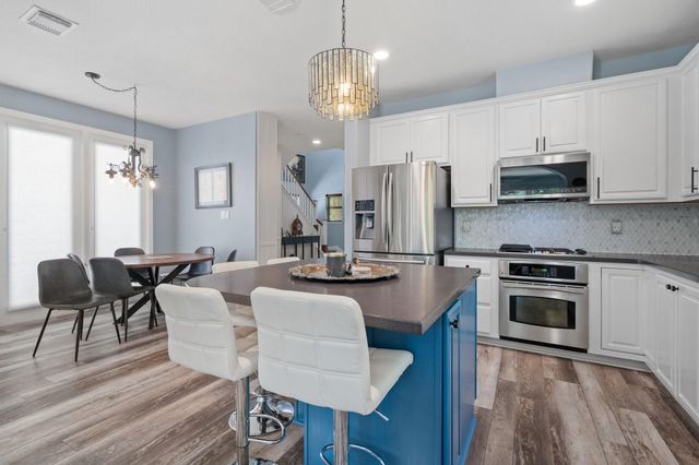 18 Cloud Bank Place, The Woodlands, TX 77382