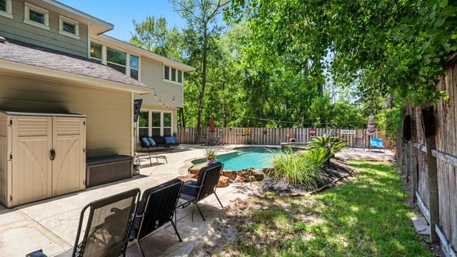 18 Cloud Bank Place, The Woodlands, TX 77382