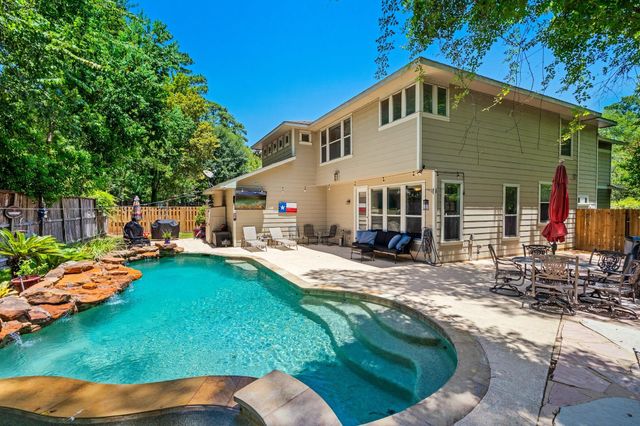 18 Cloud Bank Place, The Woodlands, TX 77382
