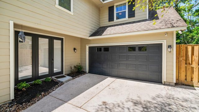 18 Cloud Bank Place, The Woodlands, TX 77382
