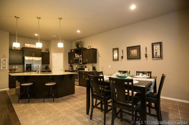 9058 E 136th Place S, Bixby, OK 74008