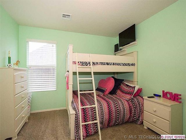 9058 E 136th Place S, Bixby, OK 74008