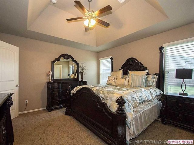 9058 E 136th Place S, Bixby, OK 74008