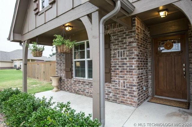 9058 E 136th Place S, Bixby, OK 74008