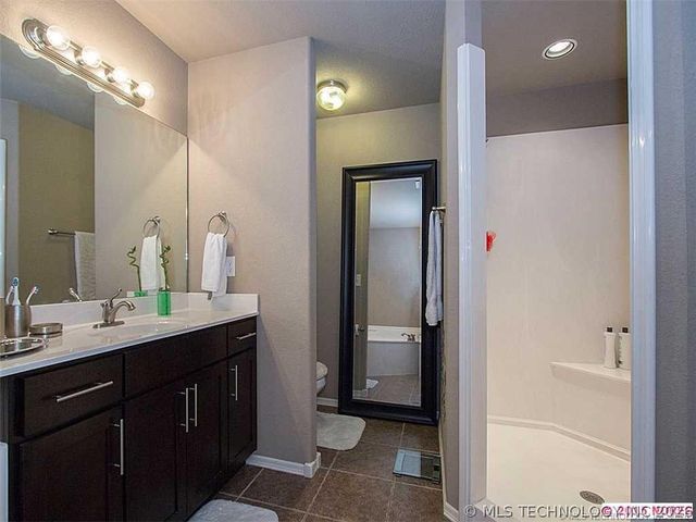 9058 E 136th Place S, Bixby, OK 74008