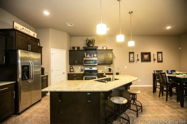 9058 E 136th Place S, Bixby, OK 74008