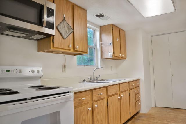 1085 Lake Dr., Lincolnton, GA 30817