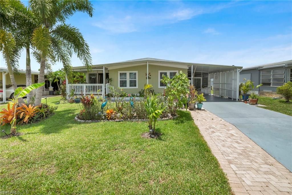 26049 Princess LN, Bonita Springs, FL 34135