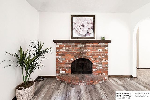 702 Shannon Road, Papillion, NE 68046