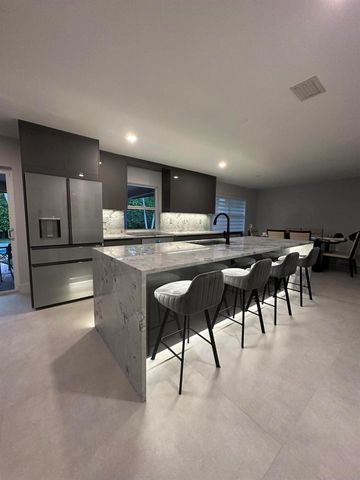 3289 NW 26th Avenue, Boca Raton, FL 33434