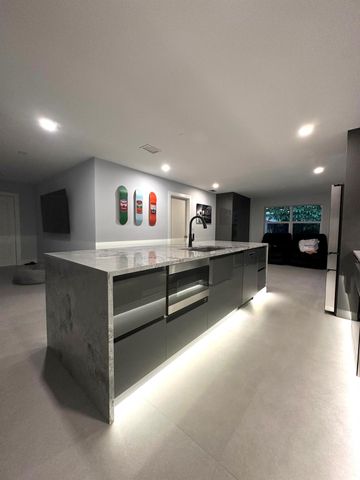 3289 NW 26th Avenue, Boca Raton, FL 33434