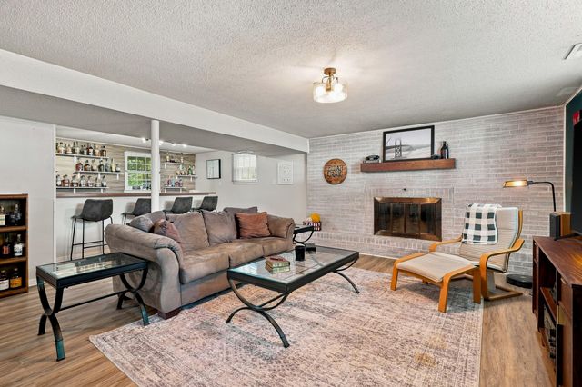 303 W BRIARWOOD LN, Columbia, MO 65203