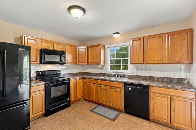 303 W BRIARWOOD LN, Columbia, MO 65203