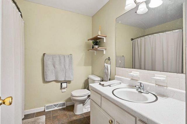 303 W BRIARWOOD LN, Columbia, MO 65203