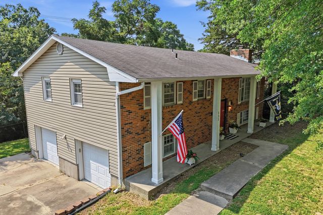 303 W BRIARWOOD LN, Columbia, MO 65203