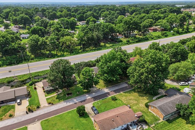 303 W BRIARWOOD LN, Columbia, MO 65203