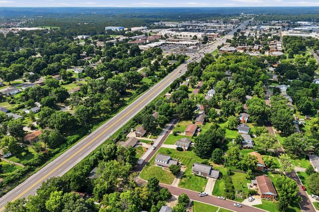303 W BRIARWOOD LN, Columbia, MO 65203