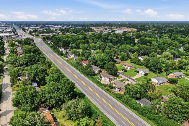 303 W BRIARWOOD LN, Columbia, MO 65203