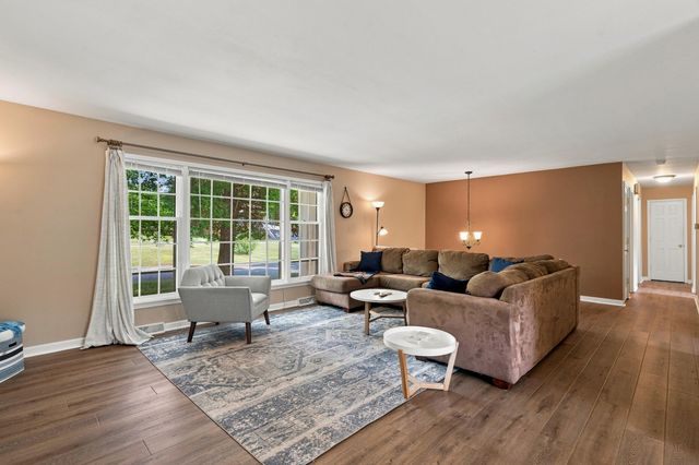 303 W BRIARWOOD LN, Columbia, MO 65203