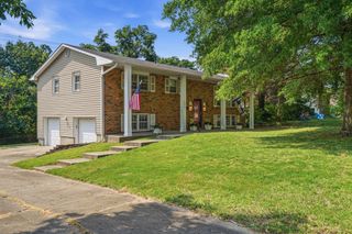 303 W BRIARWOOD LN, Columbia, MO 65203