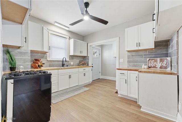 706 Harriet Avenue NW, Canton, OH 44703