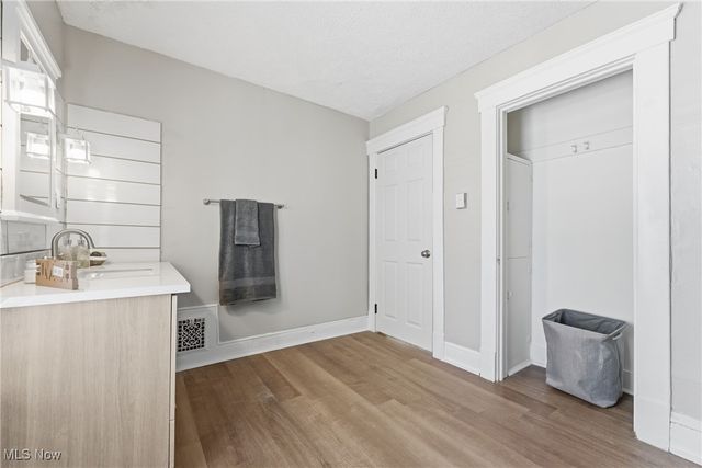 706 Harriet Avenue NW, Canton, OH 44703