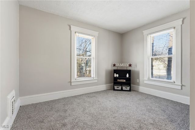 706 Harriet Avenue NW, Canton, OH 44703