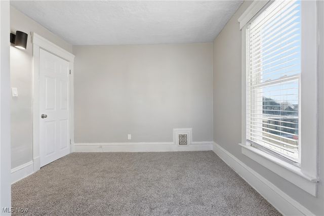 706 Harriet Avenue NW, Canton, OH 44703