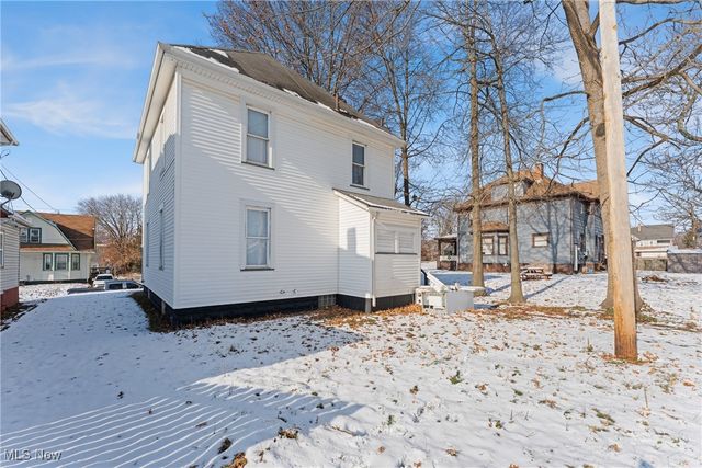 706 Harriet Avenue NW, Canton, OH 44703