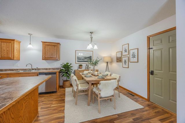 10751 Knollwood Lane, Woodbury, MN 55129