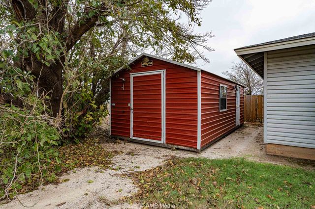 510 W Irving Street, Munday, TX 76371