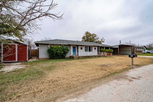 510 W Irving Street, Munday, TX 76371