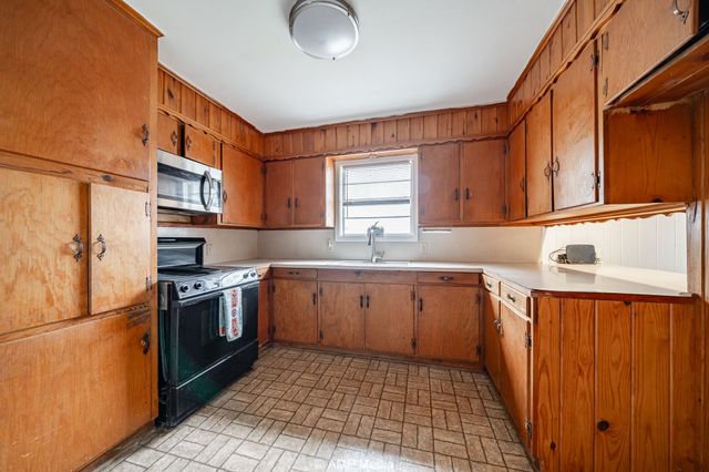 510 W Irving Street, Munday, TX 76371