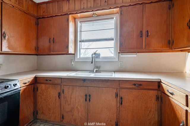 510 W Irving Street, Munday, TX 76371