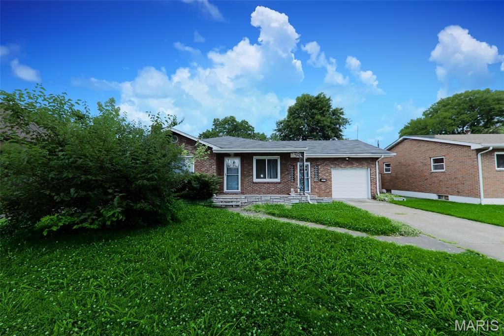 2909 Grand Avenue, Granite City, IL 62040