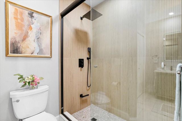 5450 EAGLES POINT CIRCLE 404, Sarasota, FL 34231