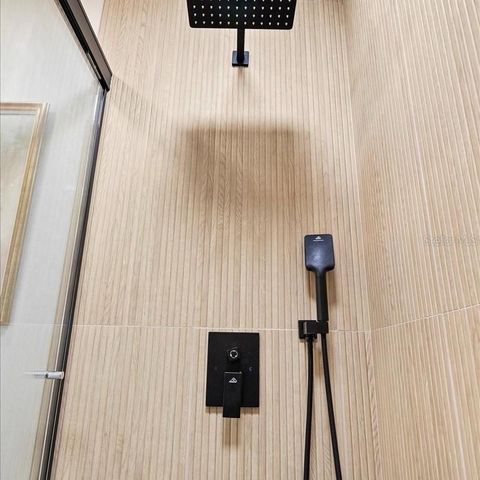 5450 EAGLES POINT CIRCLE 404, Sarasota, FL 34231