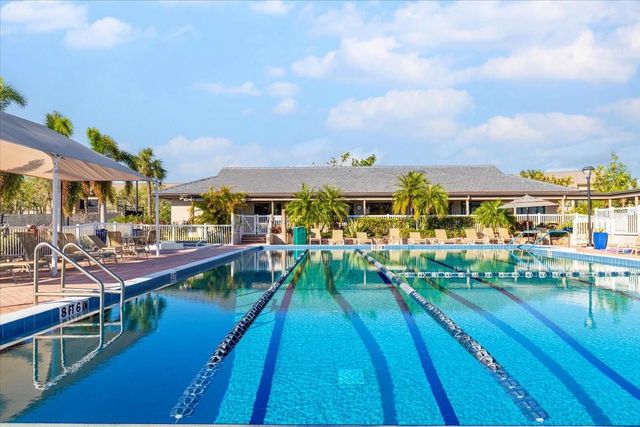 5450 EAGLES POINT CIRCLE 404, Sarasota, FL 34231