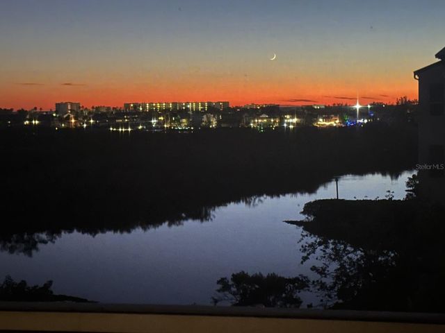 5450 EAGLES POINT CIRCLE 404, Sarasota, FL 34231