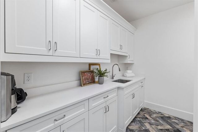 212 Brooke Drive, Alpharetta, GA 30009