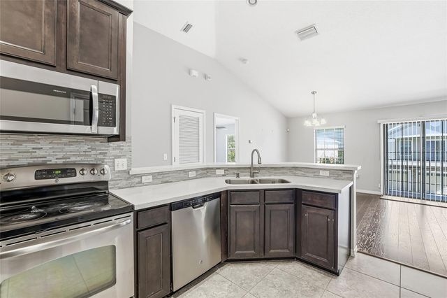 5723 KINGSLETSOUND PLACE, Lithia, FL 33547