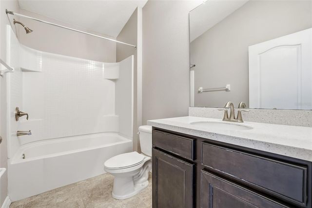 5723 KINGSLETSOUND PLACE, Lithia, FL 33547