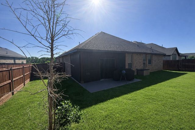 702 Audrey Lane, Mansfield, TX 76063